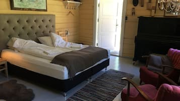 4 bedrooms, free WiFi, bed sheets