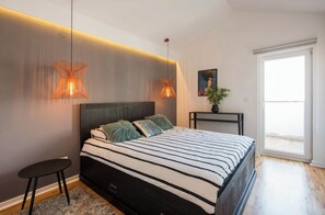 3 chambres, fer et planche à repasser, accès au Wi-Fi (inclus)