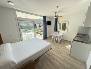 1 dormitorio, wifi gratis, ropa de cama y accesible en silla de ruedas