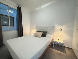 2 chambres, fer et planche à repasser, Wi-Fi gratuit, draps fournis