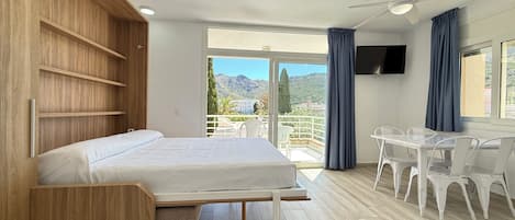 1 bedroom, free WiFi, bed sheets