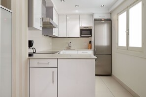 Refrigerador, microondas, horno, lavavajillas