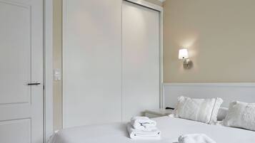2 chambres, fer et planche à repasser, Wi-Fi gratuit, draps fournis