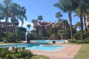 Outdoor pool - URBANIZATION ALICATE PLAYA. (Marbella)