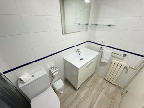 Baignoire, serviettes fournies