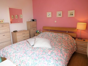 Apartment - Urban Cosy Flat Near Tram, Metro & Acropolis (Athens)