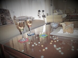 Apartment | Living area | LED TV, DVD player, MP3 dock