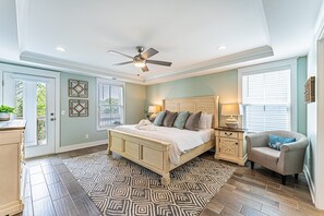 6 bedrooms, iron/ironing board, travel cot, free WiFi - 11 Pet Friendly | Heated Pool | Elevator | Walk to Beach | Kids (Hilton Head Island)