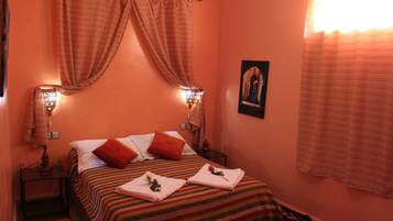 Fer et planche Ă repasser, Wi-Fi gratuit, draps fournis