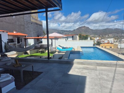 Casa Héctor, con piscina privada de agua salada!