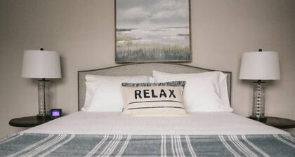 Monogram Inn- Sandbar (Room #13)