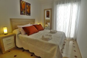 2 bedrooms, iron/ironing board, free WiFi, bed sheets - 2 Bedrooms | Trancos | CG R1315 (Nerja)