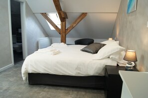 2 chambres, fer et planche à repasser, lit parapluie, Wi-Fi gratuit