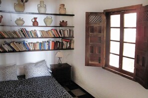 3 slaapkamers, een strijkplank/strijkijzer, wifi