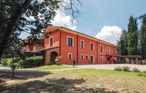 Exterior - Child friendly resort with pool and games, B4 (montaione)