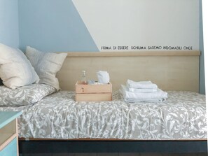 Quarto solteiro standard, 1 cama de solteiro | Escrivaninha, Wi-Fi de cortesia, roupa de cama