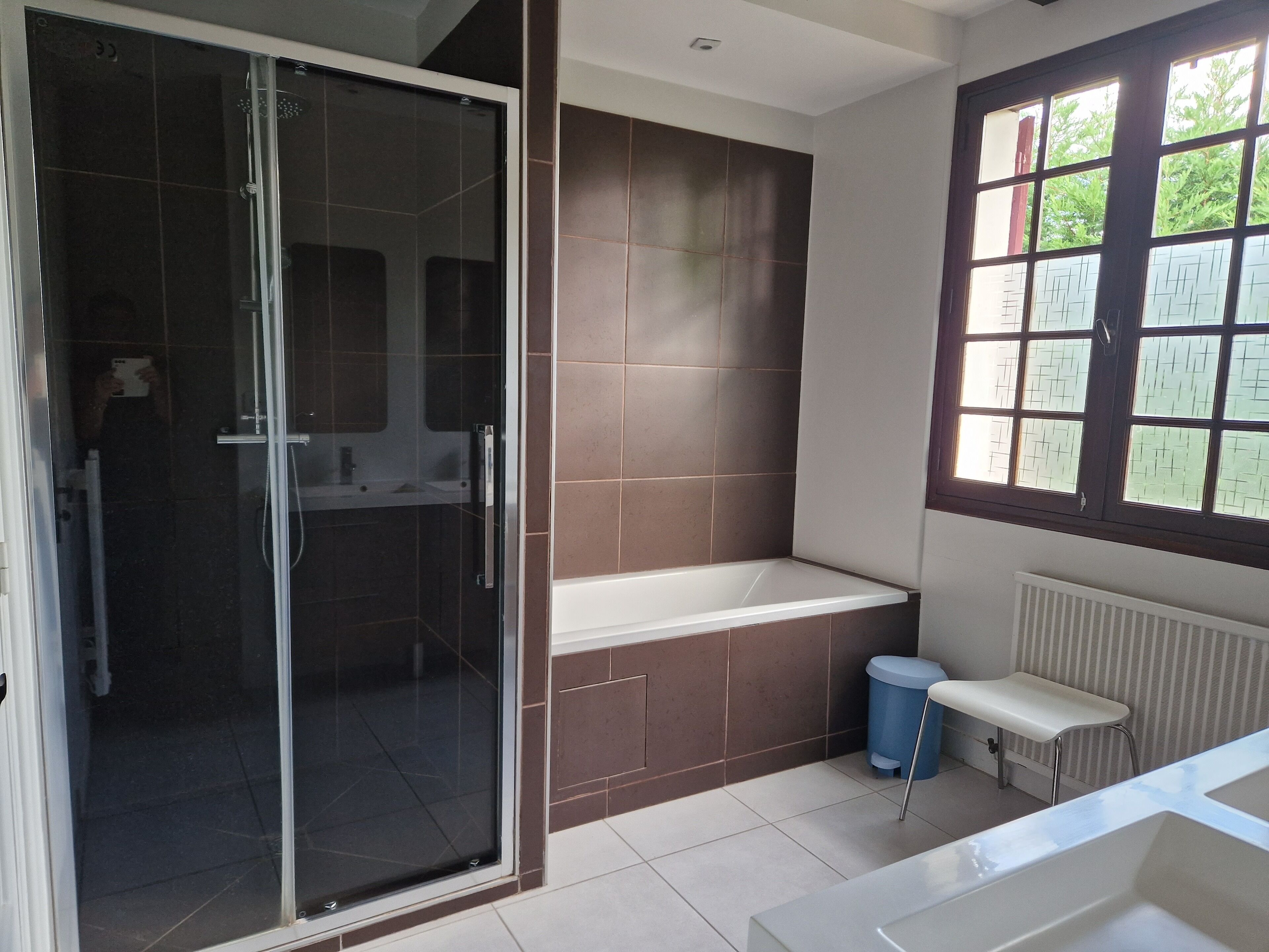 Bathtub