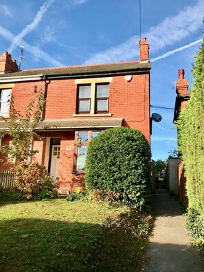 Exterior - Luxury 3-bed Edwardian Town House in the Cotswolds - VERIFIED KEY WORKERS ONLY (Stroud)