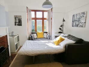 3 chambres, fer et planche à repasser, Wi-Fi gratuit, draps fournis