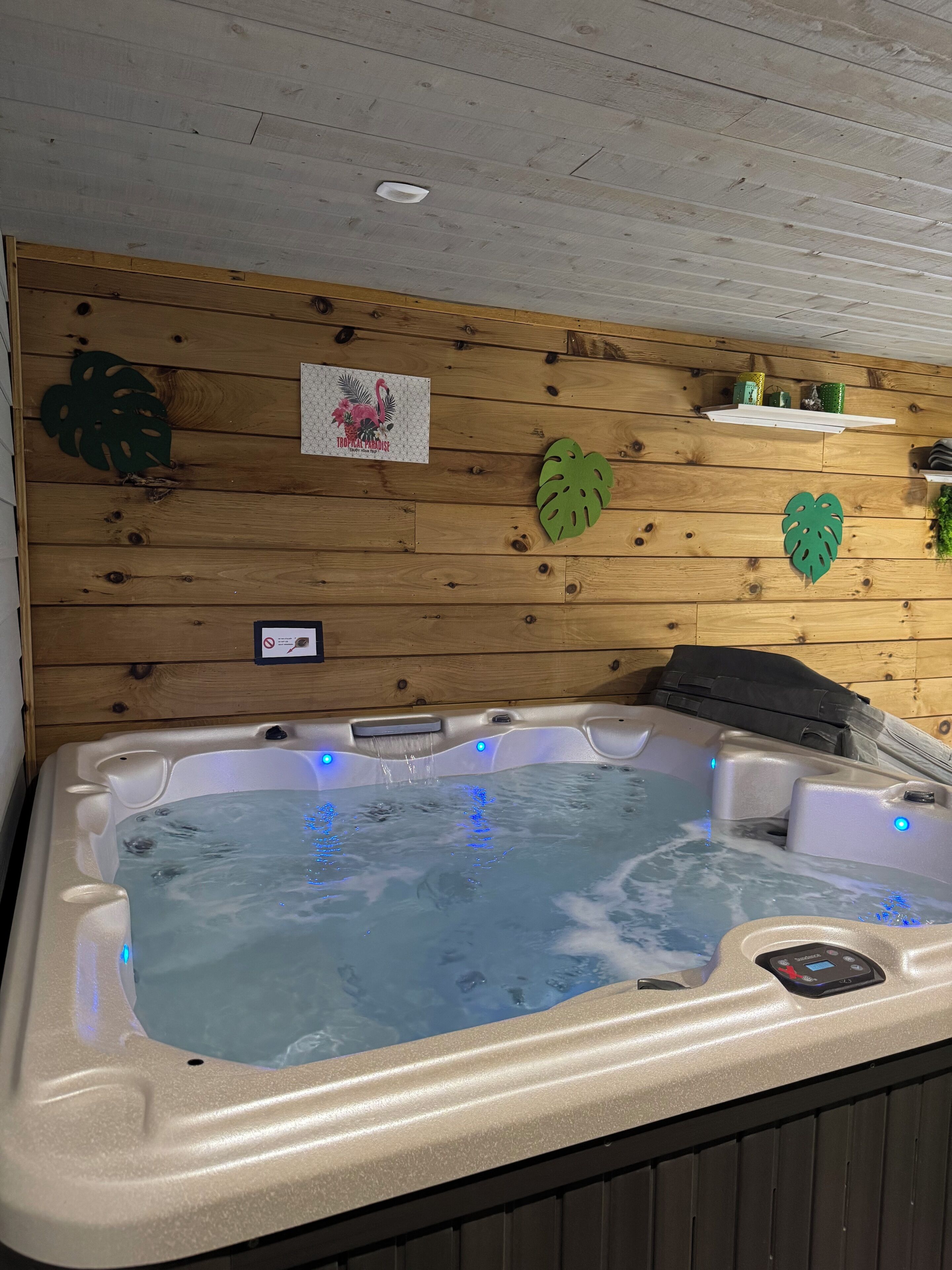 Indoor spa tub