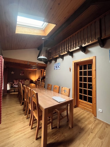COZY VACATION RENTAL AT THE FOOT OF THE HIKING TRAILS - HOHNECK