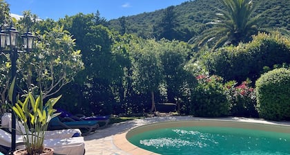 Cote d'Azur, La Croix Valmer Golf de St Tropez, Villa mit Pool & Meerblick