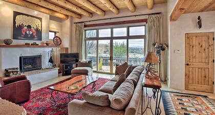 Adobe-Style Home w/ Views < 5 Mi to Santa Fe Plaza