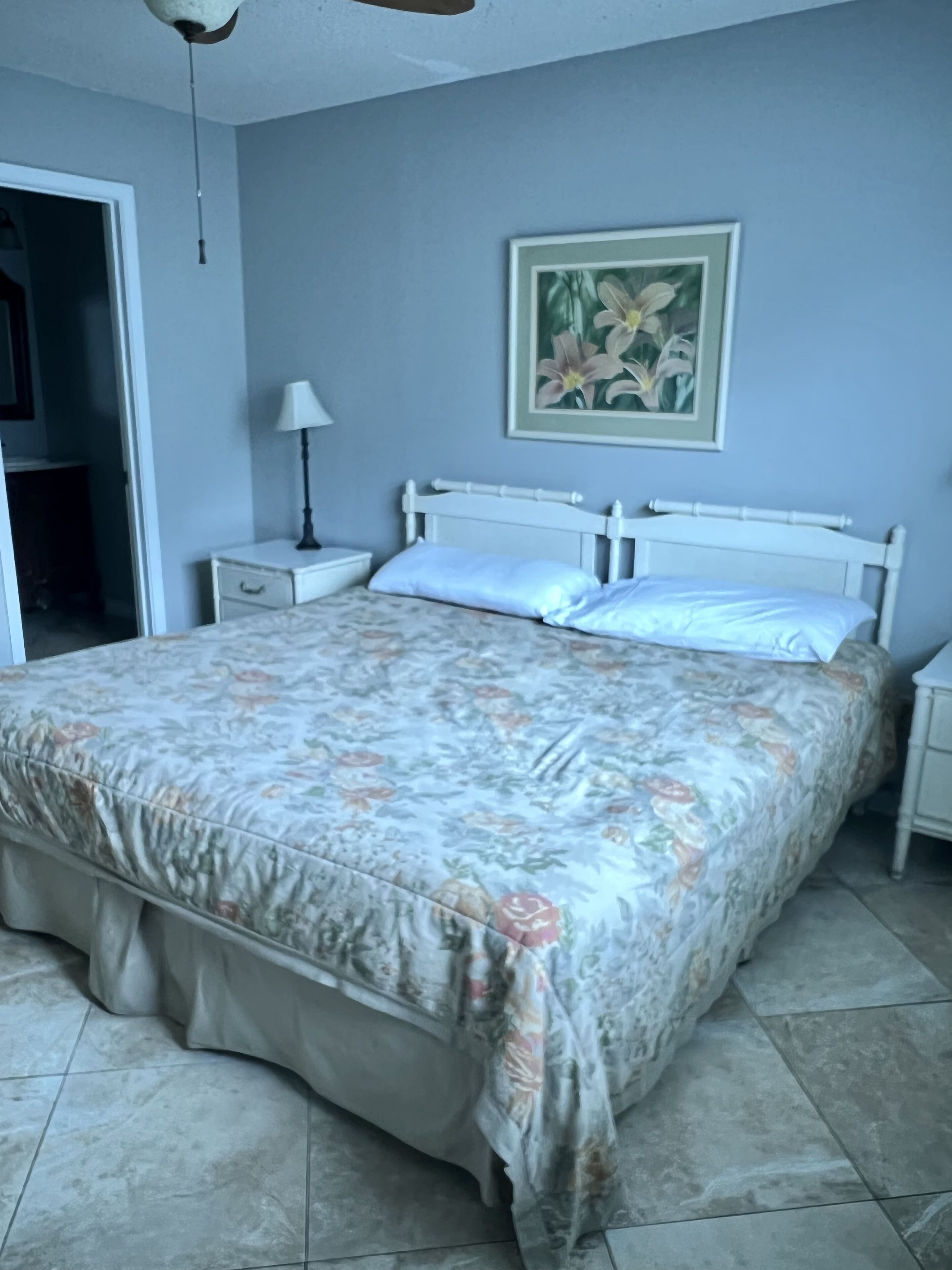 3 soverom, strykejern/-brett, wi-fi og sengetøy