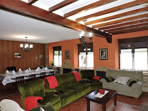 Interior - Rural house (full rental) The Award School for 11 people (Regueras (Las))