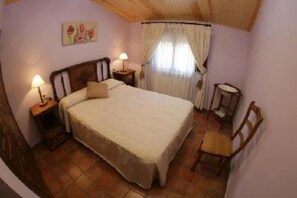 2 bedrooms, iron/ironing board, Internet, bed sheets - Asque: Country holiday home - ASQUE-COLUNGOApartment in Farmhouse (Asque)