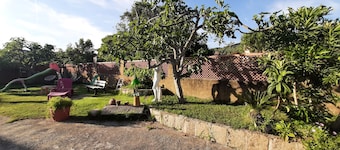 Very spacious apartment in a villa