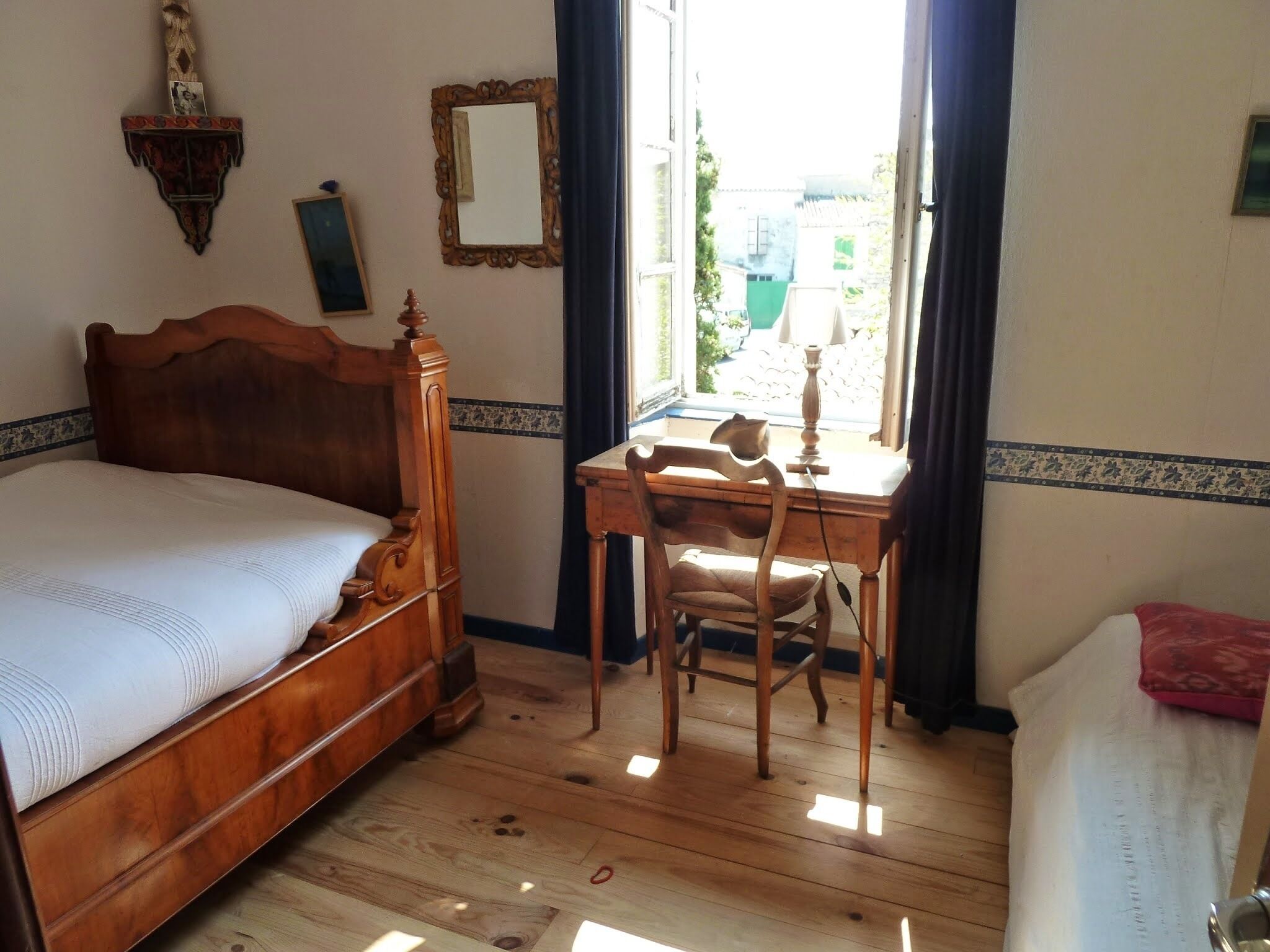 3 室のベッドルーム、アイロン / アイロン台、WiFi (無料)