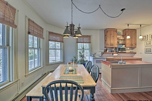 Easy Access to Beaches: Vineyard Haven House