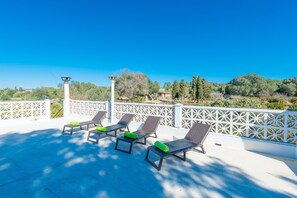 Terrace/patio - LAS PIEDRAS - Chalet with terrace in Llucmajor. Free WiFi (Llucmajor)