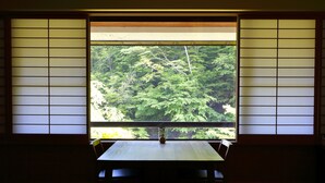 Tradisjonelt rom (Japanese-Style, UME bldg.) | Sengetøy av topp kvalitet, dundyner, safe på rommet og skrivebord