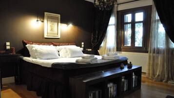 5 chambres, fer et planche à repasser, Wi-Fi gratuit, draps fournis