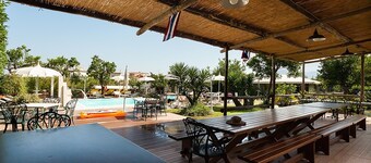 AMORE RENTALS - Casa Limoneto with Shared Pool, Garden, Terraces and Parking