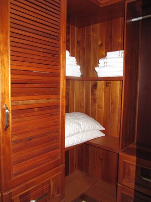 2 bedrooms, in-room safe, iron/ironing board, WiFi