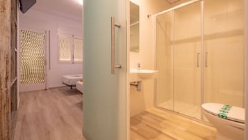 Shower, towels