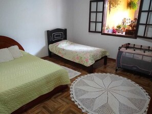 3 chambres, accès au Wi-Fi (inclus)