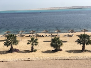 مناشف للشاطئ