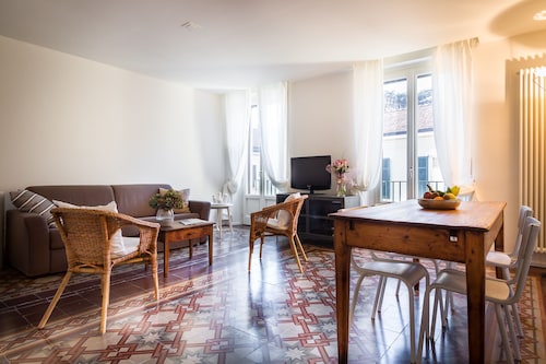 REGINA  24 APARTAMENT