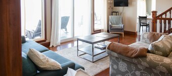 The Gathering: Premier stay for Large Groups