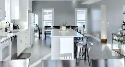 The Gathering: Premier stay for Large Groups