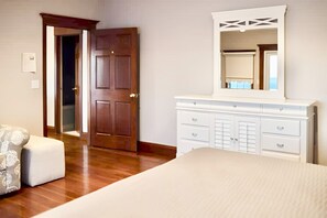 7 bedrooms, travel cot, free WiFi, bed sheets - The Gathering: Premier stay for Large Groups (Millersburg)