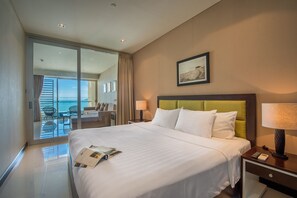 1 bedroom, in-room safe, iron/ironing board, WiFi - Luxury Seaview Apt. - Costa Res Nha Trang (Tp. Nha Trang)