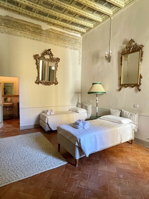 Spa - Palazzo Lauri, period residence (Spoleto)