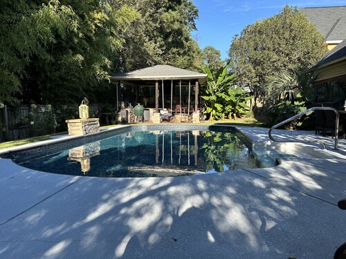 5  Miles to Course - Come Back, Relax in our Salt Water Pool & Outdoor Kitchen!