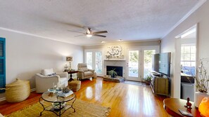 Smart-TV, peis, kontorer og PC-skjermer