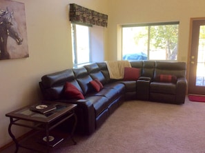 Televisión y chimenea